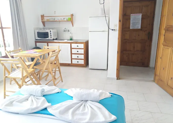 Amaranthos Skiathos View Megali Ammos (Skiathos)