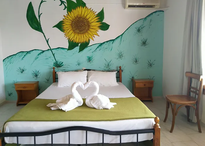 Amaranthos Skiathos View * Megali Ammos (Skiathos)